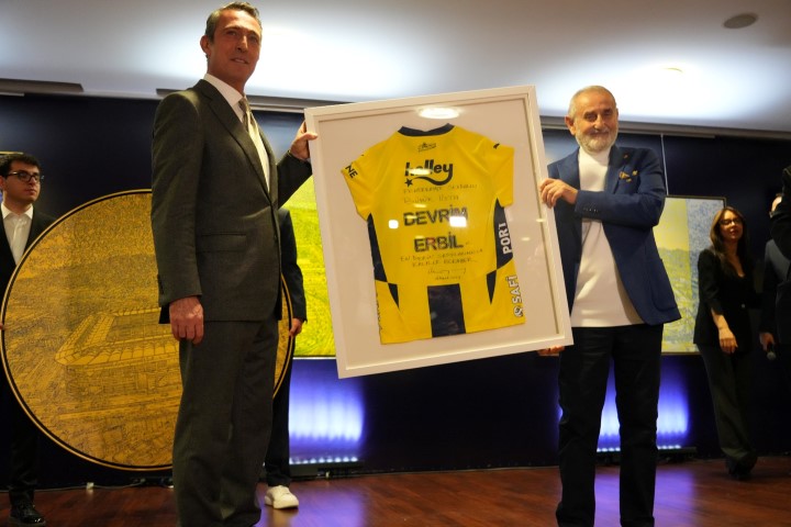 Devrim Erbil’den Fenerbahçe’ye özel sanat koleksiyonu